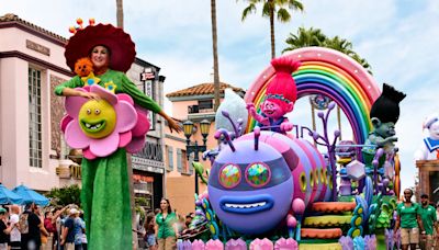 Universal Orlando Resort Unveils Universal Mega Movie Parade