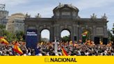 The Socialist Workers' Party and the Popular Party clashed over attendance at the Puerta de Alcalá rally