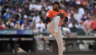 Astros dig hole, rally to defeat Mets