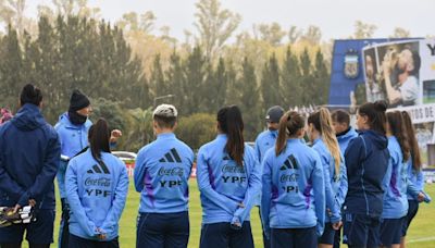 Renunciaron cuatro jugadoras de la selección femenina de fútbol: los motivos y la palabra del entrenador Germán Portanova