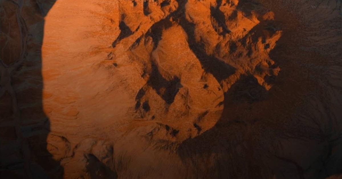 NASA Discovers Mysterious Martian 'Hole' That Could Shelter Future Astronauts