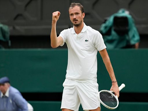 Wimbledon 2024 quarterfinals: No. 1 Jannik Sinner upset by Daniil Medvedev; Carlos Alcaraz eliminates American Tommy Paul