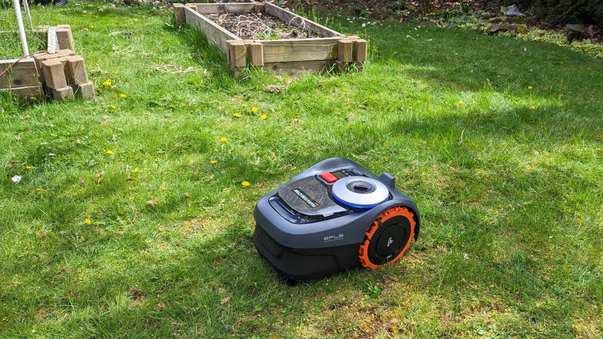 This Robot Lawn Mower Is a Solid Choice for Smaller Yards