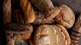 Comer pão todo dia faz mal? Entenda impactos do alimento no corpo