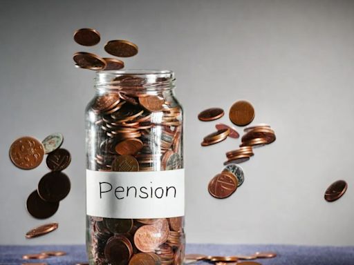 Find out if it's illegal for an employer not to pay a pension in the UK