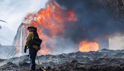 'True miracle': Edgehill fire in San Bernardino is quick and furious, but no residents are hurt