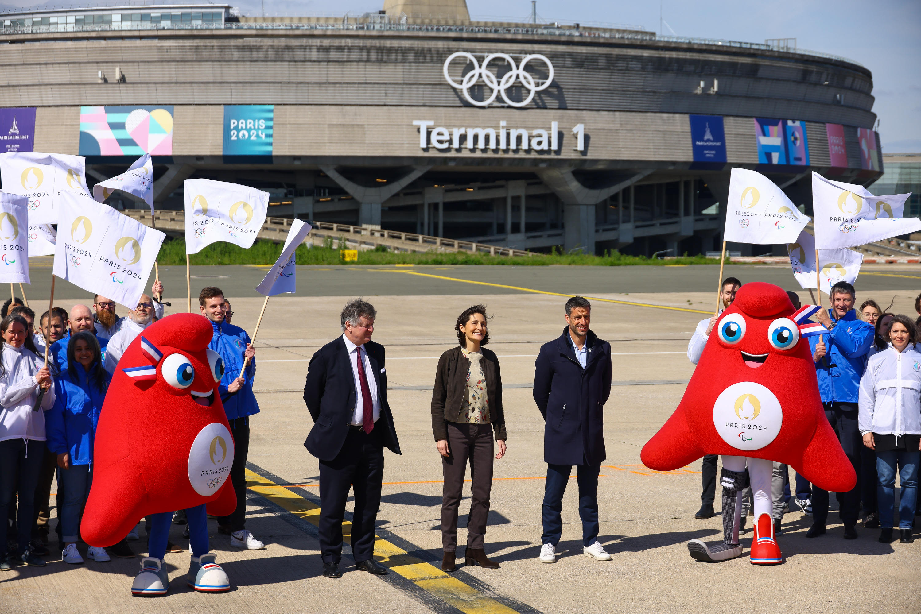 French airport worker unions call for strike just before Paris Olympics