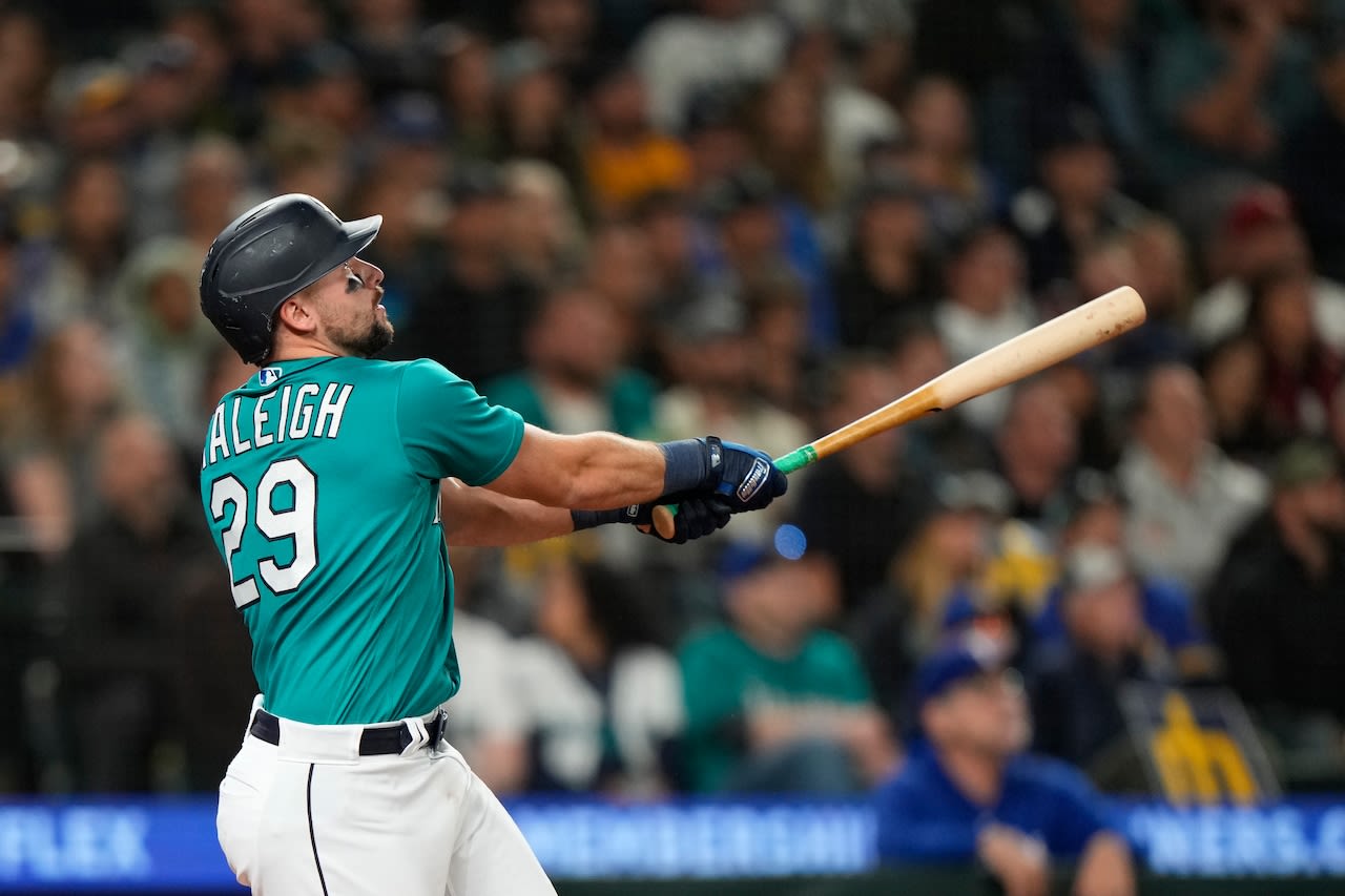 Mariners vs. Rangers live stream: How to watch Friday Night Baseball for free