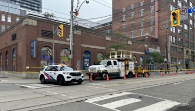 Downtown Toronto roadway still closed following streetcar derailment - Toronto | Globalnews.ca