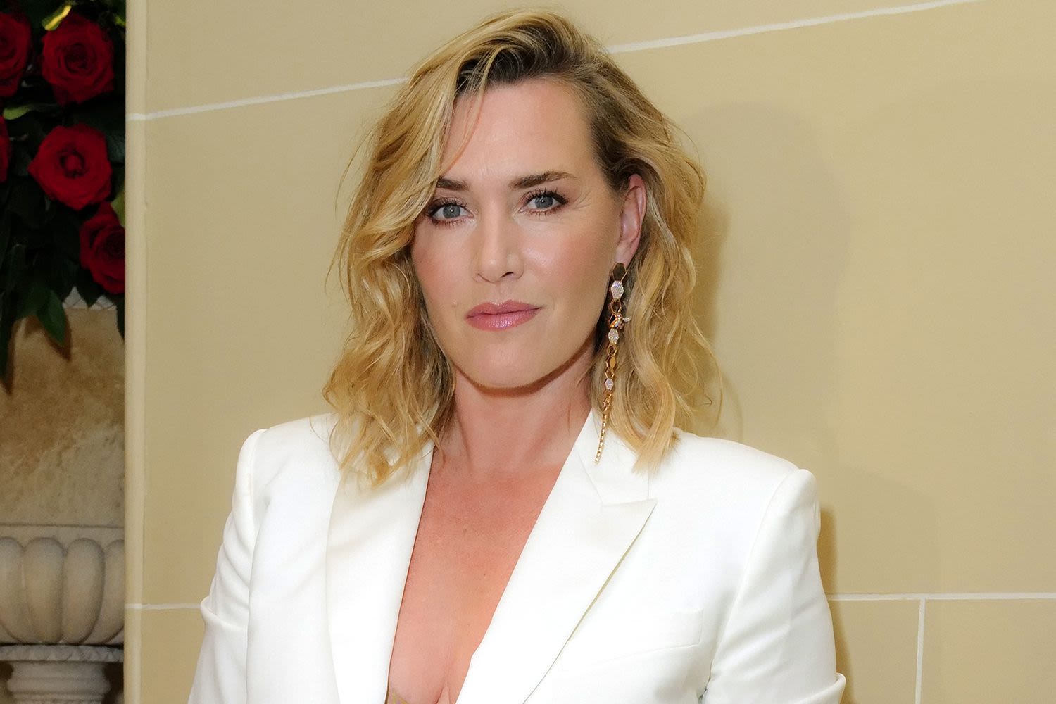 Kate Winslet wouldn't hide her belly rolls for new film 'Lee'