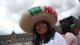 Mexicanos retoman viaje a la capital para celebrar la Independencia del país