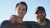"Gracias amigo mío", Henry Cavill agradece a Zack Snyder por elegirlo como Superman y haberle cambiado la vida