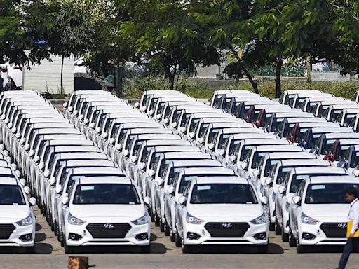 From Rs 1,500 Salary to Rs 36 Crore Entrepreneur: How a 10th dropout built a 400-car fleet company
