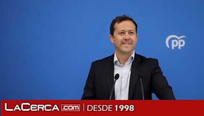 Velázquez muestra el total apoyo del PP al teniente de alcalde de La Mata, agredido por el hijo de un concejal del PSOE