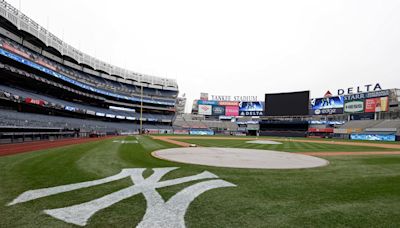 Desperate Yankees eye their former pitcher who’s 44 and hasn’t played all year