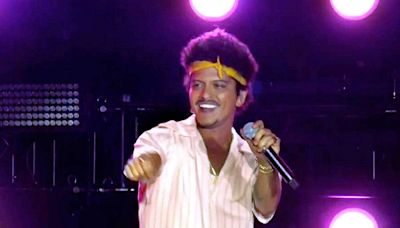 Bruno Mars voltará ao Brasil para shows em 2024 | O TEMPO