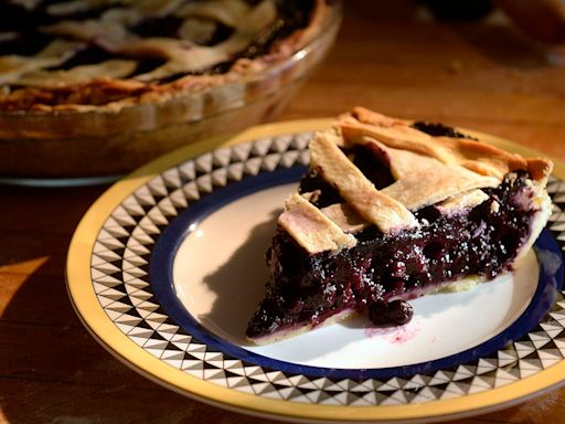 5 fruit-friendly facts for National Blueberry Pie Day: 'Healthy' and 'tasty'