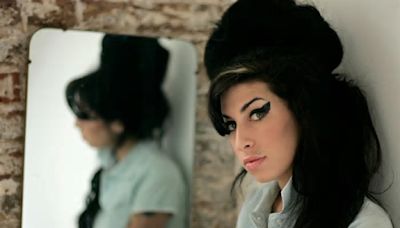 Amy Winehouse recibe premio póstumo tras superar mil millones de reproducciones
