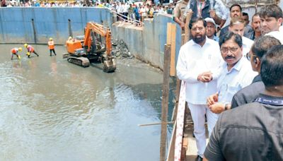 Mumbai: CM Eknath Shinde warns BMC officials of action in case of waterlogging