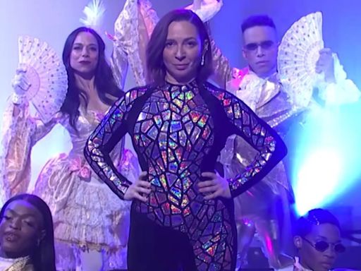 Maya Rudolph Hosts “SNL ”with Mother's Day Rap and Another Turn as Beyoncé in New “Hot Ones ”Sketch
