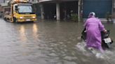 24小時累積雨量破百毫米 高雄茄萣區、湖內區積水