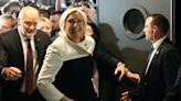 Orban y Le Pen suman fuerzas en un nuevo grupo de ultraderecha en el Parlamento Europeo