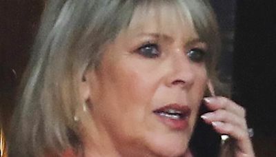 Eamonn Holmes and Ruth Langsford's divorce descends