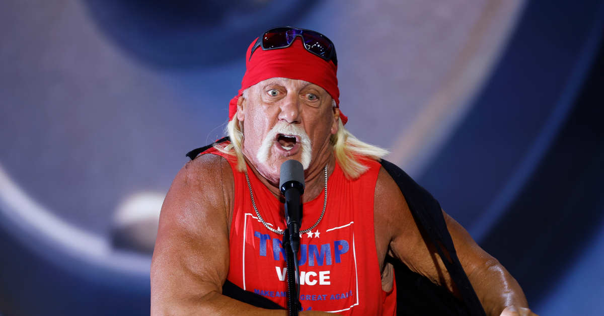 Hulk Hogan Sends Serious Warning to Ben Affleck and Matt Damon