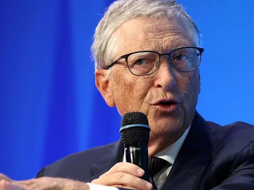 Bill Gates revela los momentos del día en los que no debes usar el celular, es todo un peligro