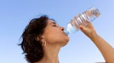 Salud: ¿Qué bebidas hidratan más que el agua?