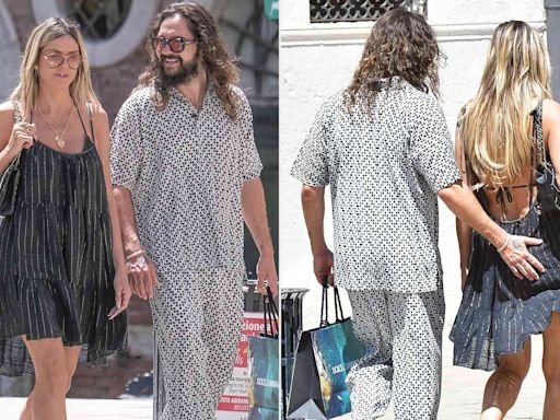 Heidi Klum’s Husband Tom Kaulitz Pats Her Butt Before Gondola Ride During Romantic Venice Vacation