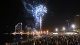 Cataluña celebra una verbena de Sant Joan mirando al cielo