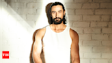 Kunal Kapoor opens up about the challenges of waiting for the right script | - Times of India