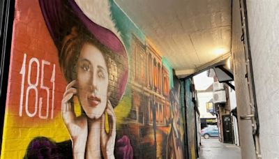 Victorian politics scandal helps liven up alleyway