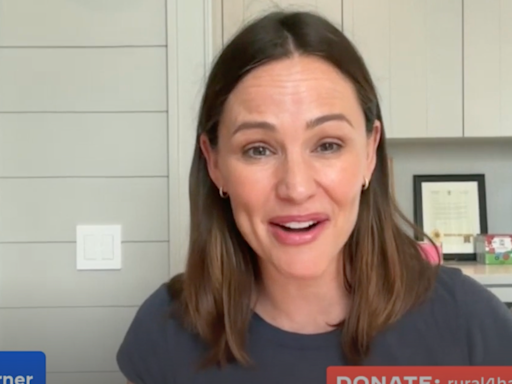 Jennifer Garner and Queer Eye’s Bobby Berk join Rural Voters for Harris call to celebrate Walz’s pick