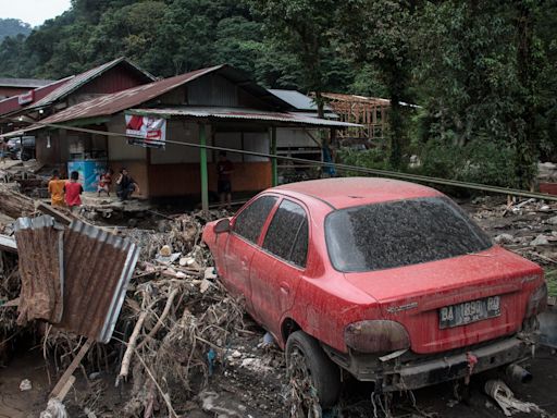 Dozens killed in cold lava landslides in Indonesia