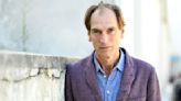 Declaran que la causa de muerte de Julian Sands es "indeterminada"