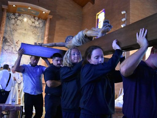 St. Bernadette’s Church celebrates final Mass, relocates crucifix to Queen of Martyrs