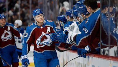 NHL roundup: Avs rally past Jets with 5 goals in 3rd