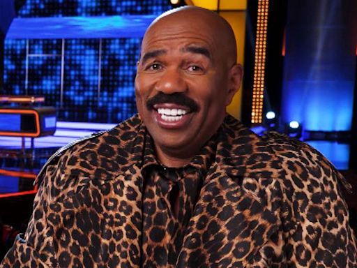 Steve Harvey Recalls Having the Kardashians on 'Celebrity Family Feud'