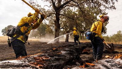 Wildfire Spreads Near Town Destroyed in California’s Worst Blaze