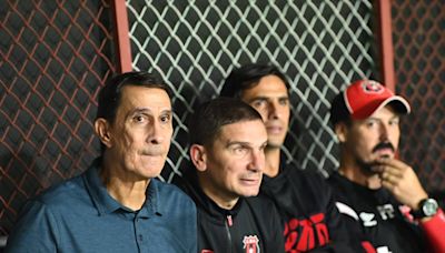 Alexandre Guimaraes contó lo que no se había dicho del cuadro de diarrea y vómito en Alajuelense