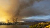 Route fire near Castaic explodes to 5,100 acres; 8 firefighters suffer heat-related injuries