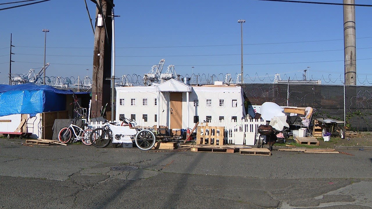 White House-style encampment spotted in Seattle's Sodo neighborhood