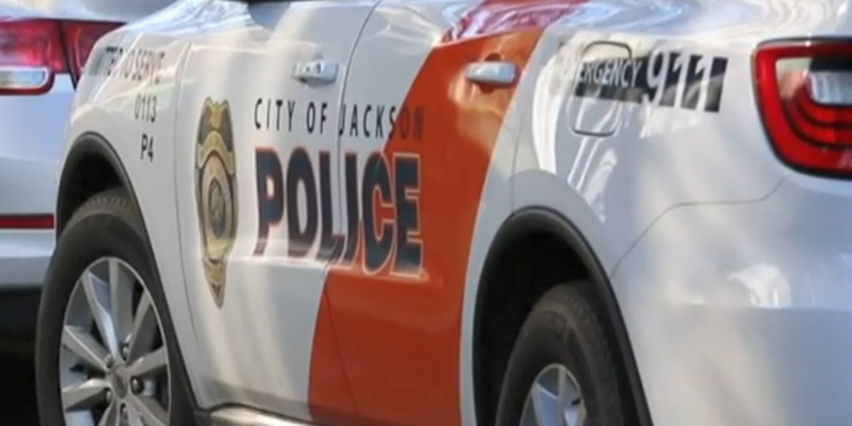 3 teens arrested after security guard shot and killed at Jackson gas station