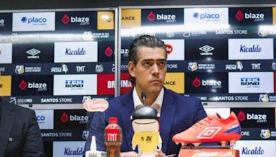 Paulo Bracks é apresentado como CEO do Santos e promete corrigir rotas