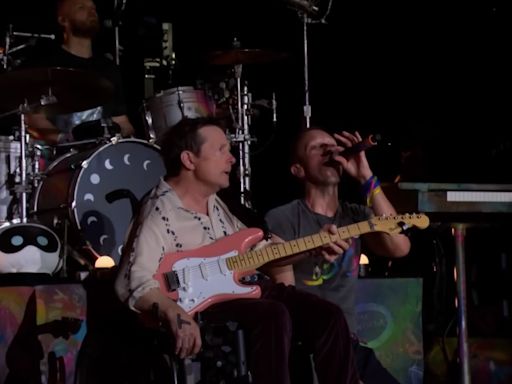 Michael J. Fox tocou com o Coldplay e já disse que gostaria de chance para atuar; saiba como está a saúde do ator