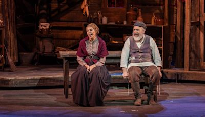 Review: The Muny Honors Tradition with a Classic Performance of FIDDLER ON THE ROOF