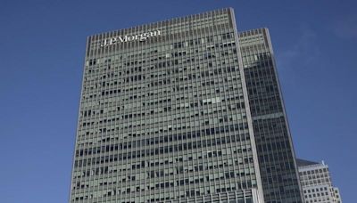 Lucro do JPMorgan no 2º tri sobe 25% com taxas de investimento robustas Por Investing.com