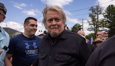 États-Unis: Steve Bannon, ex-conseiller de Donald Trump, s'est rendu en prison pour purger sa peine